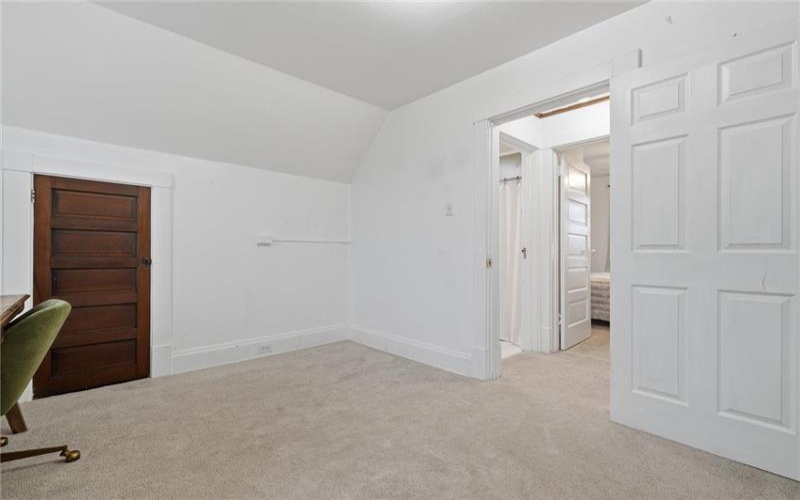 724 Saint Clair Avenue, 15644, 15644, 2 Bedrooms Bedrooms, 5 Rooms Rooms,1.1 BathroomsBathrooms,Residential,For Sale,Saint Clair Avenue,1754750