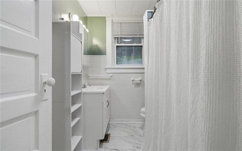 724 Saint Clair Avenue, 15644, 15644, 2 Bedrooms Bedrooms, 5 Rooms Rooms,1.1 BathroomsBathrooms,Residential,For Sale,Saint Clair Avenue,1754750