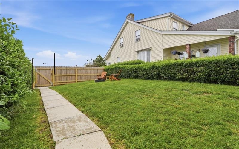 724 Saint Clair Avenue, 15644, 15644, 2 Bedrooms Bedrooms, 5 Rooms Rooms,1.1 BathroomsBathrooms,Residential,For Sale,Saint Clair Avenue,1754750