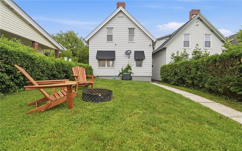 724 Saint Clair Avenue, 15644, 15644, 2 Bedrooms Bedrooms, 5 Rooms Rooms,1.1 BathroomsBathrooms,Residential,For Sale,Saint Clair Avenue,1754750