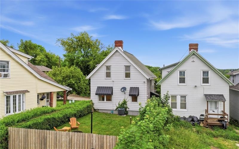 724 Saint Clair Avenue, 15644, 15644, 2 Bedrooms Bedrooms, 5 Rooms Rooms,1.1 BathroomsBathrooms,Residential,For Sale,Saint Clair Avenue,1754750