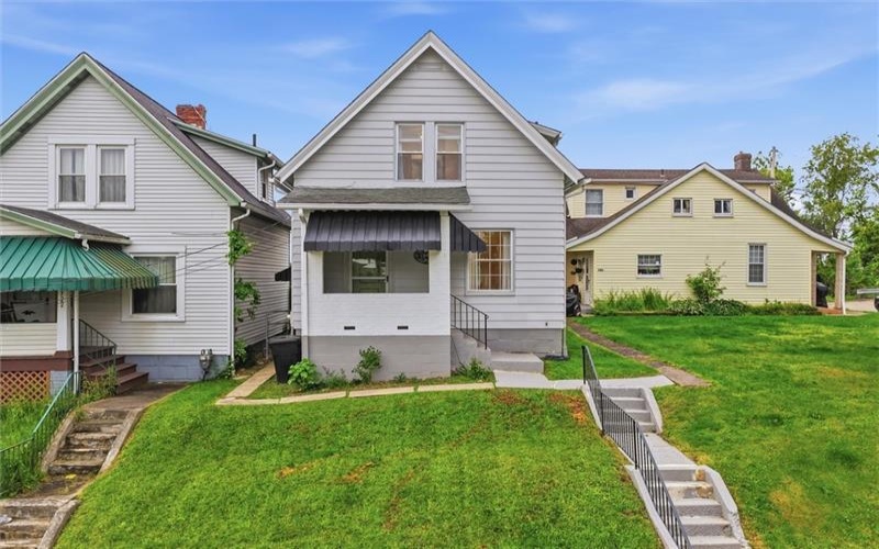 724 Saint Clair Avenue, 15644, 15644, 2 Bedrooms Bedrooms, 5 Rooms Rooms,1.1 BathroomsBathrooms,Residential,For Sale,Saint Clair Avenue,1754750