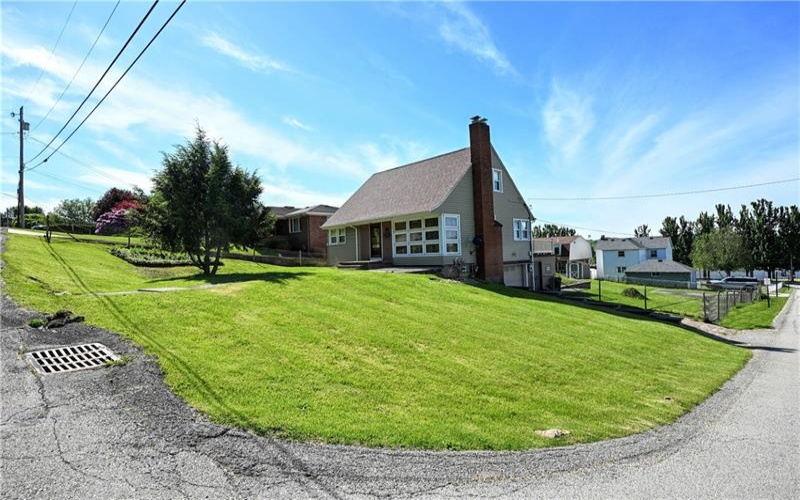 1255 Rosecrest Ave, Monessen, 15062, 3 Bedrooms Bedrooms, ,2.1 BathroomsBathrooms,Residential,For Sale,Rosecrest Ave,1754761