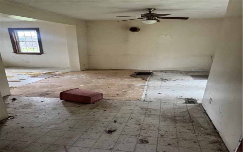 415 Schoolhouse Rd, Stoystown, 15563, 4 Bedrooms Bedrooms, ,1 BathroomBathrooms,Residential,For Sale,Schoolhouse Rd,1754782