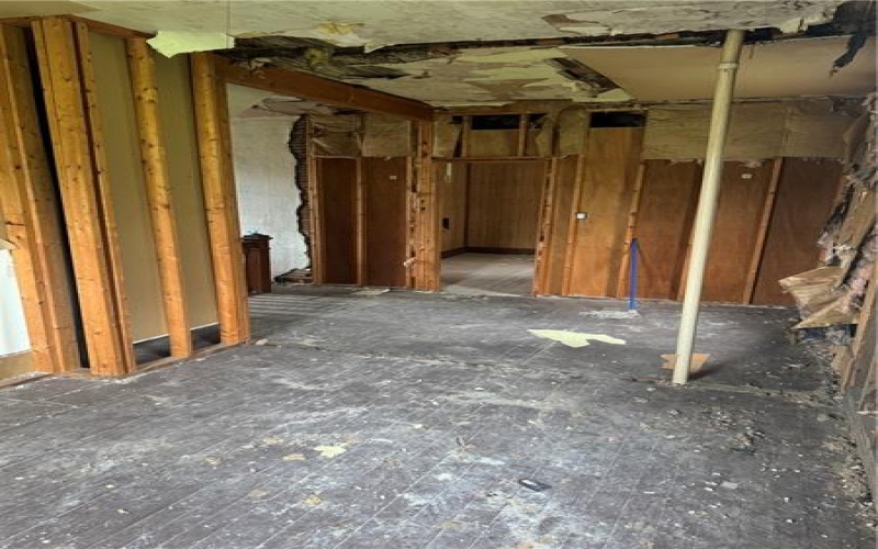 415 Schoolhouse Rd, Stoystown, 15563, 4 Bedrooms Bedrooms, ,1 BathroomBathrooms,Residential,For Sale,Schoolhouse Rd,1754782