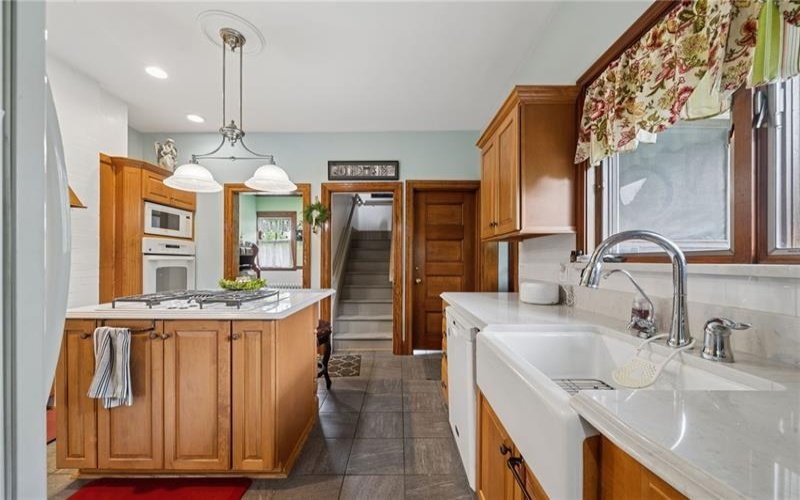 126 Fayette Street, Johnstown, 15905, 5 Bedrooms Bedrooms, 11 Rooms Rooms,3.2 BathroomsBathrooms,Residential,For Sale,Fayette Street,1754913