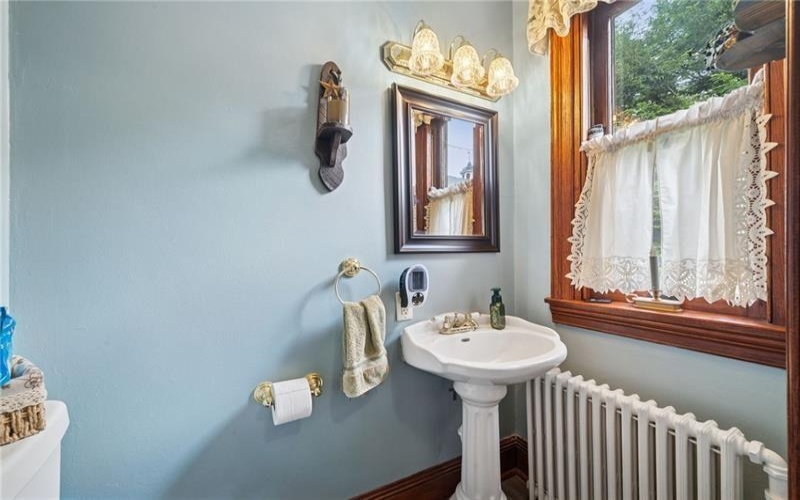 126 Fayette Street, Johnstown, 15905, 5 Bedrooms Bedrooms, 11 Rooms Rooms,3.2 BathroomsBathrooms,Residential,For Sale,Fayette Street,1754913
