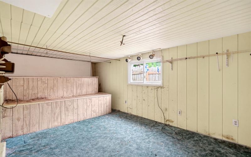 571 MAIN STREET, NORTH HUNTINGDON, 15642, 3 Bedrooms Bedrooms, 10 Rooms Rooms,2 BathroomsBathrooms,Residential,For Sale,MAIN STREET,1754921