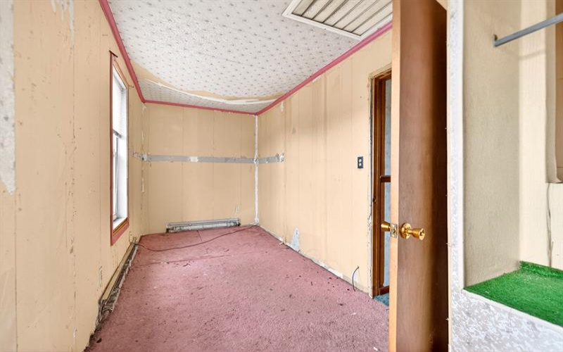 571 MAIN STREET, NORTH HUNTINGDON, 15642, 3 Bedrooms Bedrooms, 10 Rooms Rooms,2 BathroomsBathrooms,Residential,For Sale,MAIN STREET,1754921