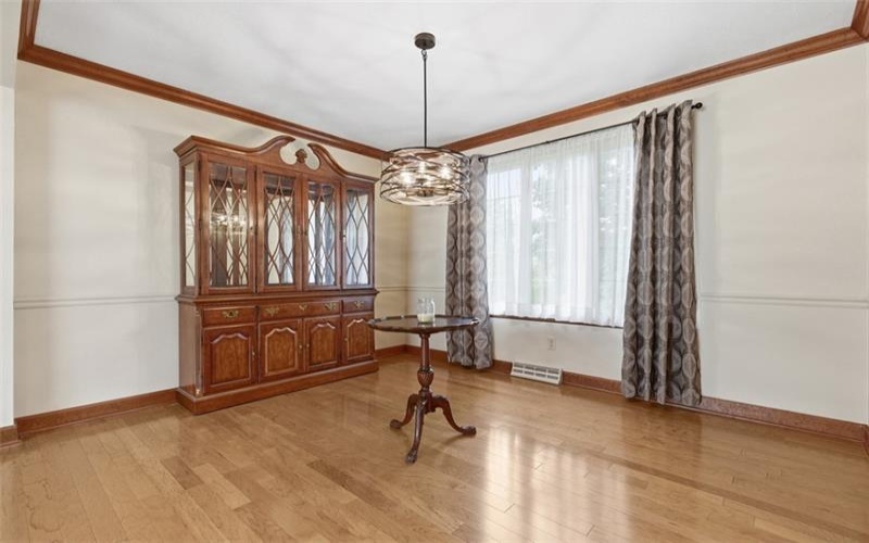 261 Finnin Road, New Kensington, 15068, 3 Bedrooms Bedrooms, 10 Rooms Rooms,2.1 BathroomsBathrooms,Residential,For Sale,Finnin Road,1755015