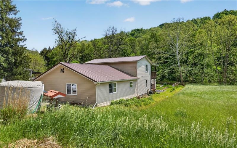 201 Main St, New Freeport, 15352, 3 Bedrooms Bedrooms, 9 Rooms Rooms,2 BathroomsBathrooms,Residential,For Sale,Main St,1755043