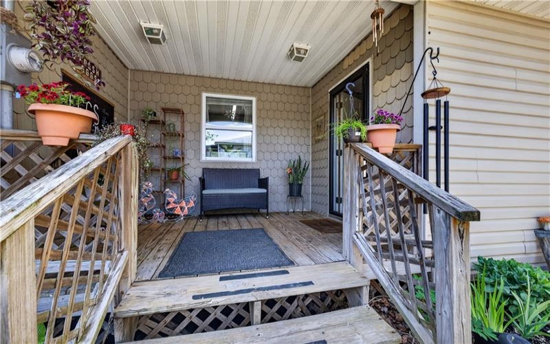 201 Main St, New Freeport, 15352, 3 Bedrooms Bedrooms, 9 Rooms Rooms,2 BathroomsBathrooms,Residential,For Sale,Main St,1755043
