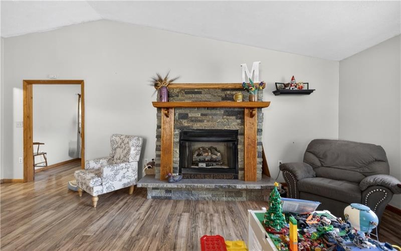 201 Main St, New Freeport, 15352, 3 Bedrooms Bedrooms, 9 Rooms Rooms,2 BathroomsBathrooms,Residential,For Sale,Main St,1755043