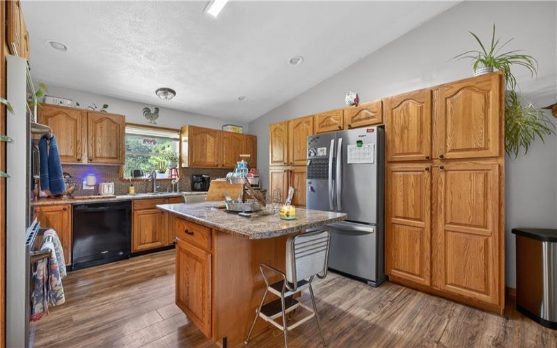 201 Main St, New Freeport, 15352, 3 Bedrooms Bedrooms, 9 Rooms Rooms,2 BathroomsBathrooms,Residential,For Sale,Main St,1755043