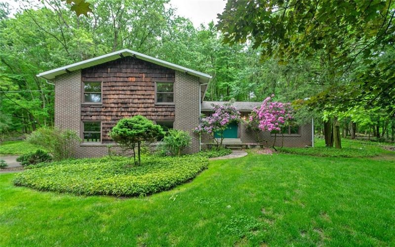 3476 Treeline Drive, Murrysville, 15668, 4 Bedrooms Bedrooms, 10 Rooms Rooms,2.1 BathroomsBathrooms,Residential,For Sale,Treeline Drive,1755052