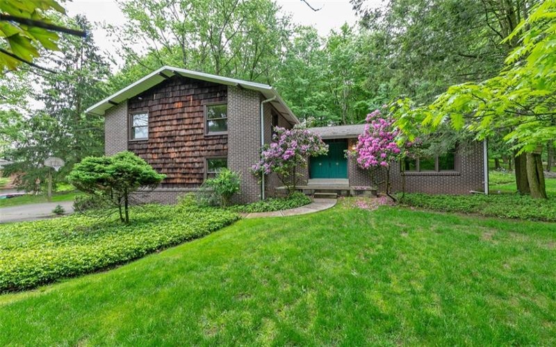 3476 Treeline Drive, Murrysville, 15668, 4 Bedrooms Bedrooms, 10 Rooms Rooms,2.1 BathroomsBathrooms,Residential,For Sale,Treeline Drive,1755052