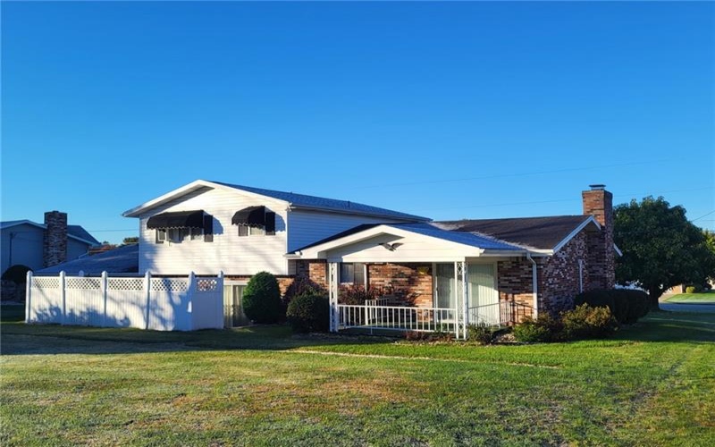 44 Clover Dr, Latrobe, 15650, 3 Bedrooms Bedrooms, 8 Rooms Rooms,2 BathroomsBathrooms,Residential,For Sale,Clover Dr,1755122