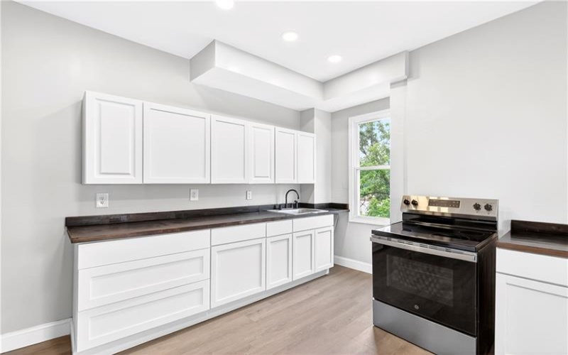 208 Wood Street, Bellle Vernon, 15012, 2 Bedrooms Bedrooms, 5 Rooms Rooms,1 BathroomBathrooms,Residential,For Sale,Wood Street,1755143