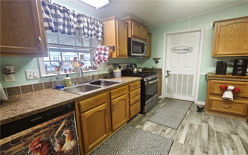 612 Primrose Ln, Mount Pleasant, 15666, 3 Bedrooms Bedrooms, 8 Rooms Rooms,2 BathroomsBathrooms,Residential,For Sale,Primrose Ln,1755160
