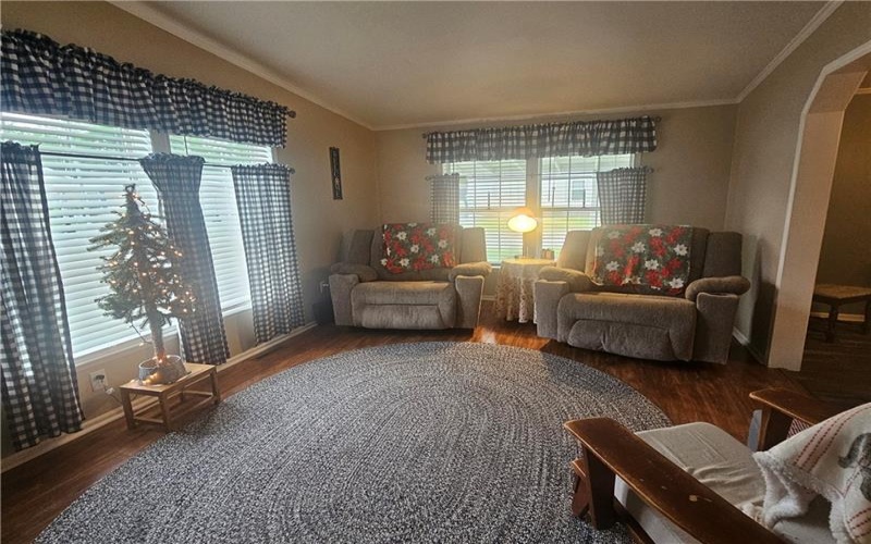 612 Primrose Ln, Mount Pleasant, 15666, 3 Bedrooms Bedrooms, 8 Rooms Rooms,2 BathroomsBathrooms,Residential,For Sale,Primrose Ln,1755160