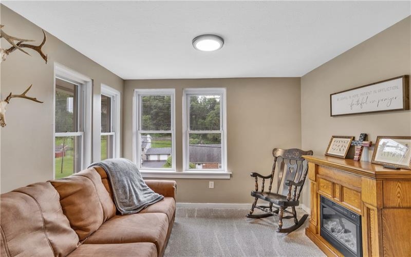 7661 Pennsylvania Ave, Irwin, 15642, 3 Bedrooms Bedrooms, 9 Rooms Rooms,3 BathroomsBathrooms,Residential,For Sale,Pennsylvania Ave,1755172