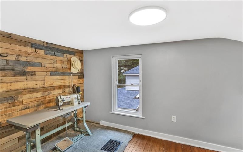 7661 Pennsylvania Ave, Irwin, 15642, 3 Bedrooms Bedrooms, 9 Rooms Rooms,3 BathroomsBathrooms,Residential,For Sale,Pennsylvania Ave,1755172