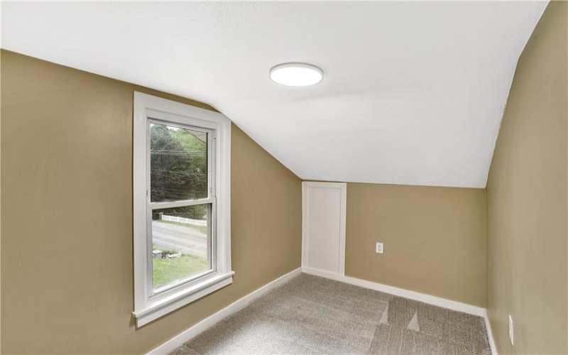 7661 Pennsylvania Ave, Irwin, 15642, 3 Bedrooms Bedrooms, 9 Rooms Rooms,3 BathroomsBathrooms,Residential,For Sale,Pennsylvania Ave,1755172