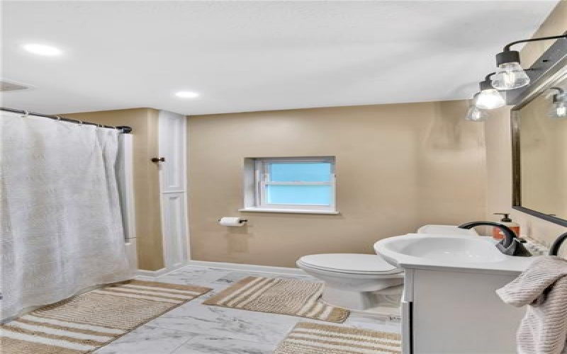 7661 Pennsylvania Ave, Irwin, 15642, 3 Bedrooms Bedrooms, 9 Rooms Rooms,3 BathroomsBathrooms,Residential,For Sale,Pennsylvania Ave,1755172