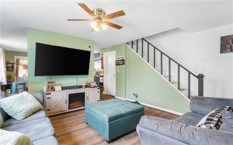 33 Hubbard Rd, Burgettstown, 15021, 2 Bedrooms Bedrooms, 5 Rooms Rooms,1.1 BathroomsBathrooms,Residential,For Sale,Hubbard Rd,1755204