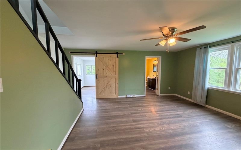 33 Hubbard Rd, Burgettstown, 15021, 2 Bedrooms Bedrooms, 5 Rooms Rooms,1.1 BathroomsBathrooms,Residential,For Sale,Hubbard Rd,1755204