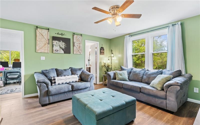 33 Hubbard Rd, Burgettstown, 15021, 2 Bedrooms Bedrooms, 5 Rooms Rooms,1.1 BathroomsBathrooms,Residential,For Sale,Hubbard Rd,1755204