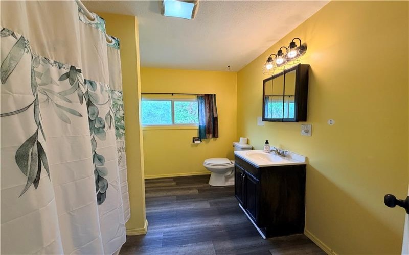 33 Hubbard Rd, Burgettstown, 15021, 2 Bedrooms Bedrooms, 5 Rooms Rooms,1.1 BathroomsBathrooms,Residential,For Sale,Hubbard Rd,1755204