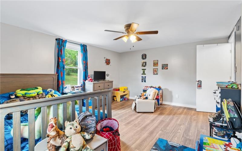 33 Hubbard Rd, Burgettstown, 15021, 2 Bedrooms Bedrooms, 5 Rooms Rooms,1.1 BathroomsBathrooms,Residential,For Sale,Hubbard Rd,1755204