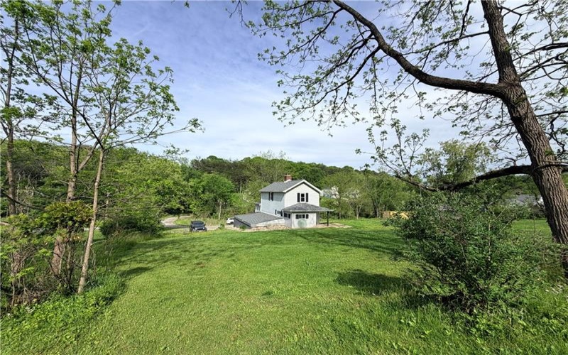 33 Hubbard Rd, Burgettstown, 15021, 2 Bedrooms Bedrooms, 5 Rooms Rooms,1.1 BathroomsBathrooms,Residential,For Sale,Hubbard Rd,1755204