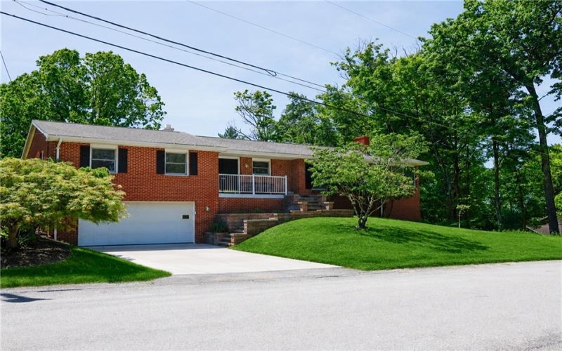 123 Hermitage Circle, Ligonier, 15658, 3 Bedrooms Bedrooms, 9 Rooms Rooms,2 BathroomsBathrooms,Residential,For Sale,Hermitage Circle,1755212
