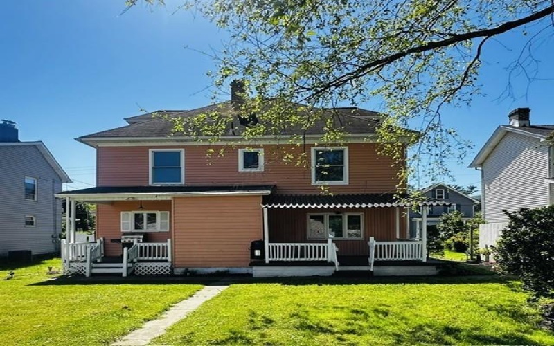 321 4th St, Derry, 15627, 4 Bedrooms Bedrooms, 9 Rooms Rooms,1.1 BathroomsBathrooms,Residential,For Sale,4th St,1755215