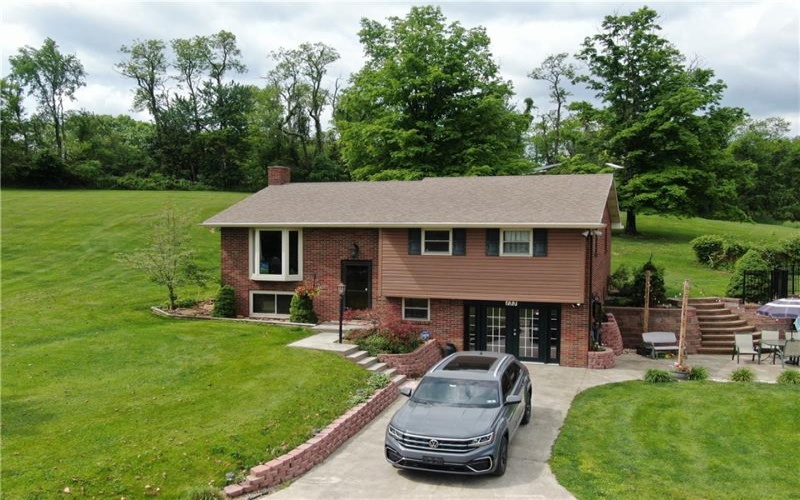 133 Baer Rd, Smock, 15480, 3 Bedrooms Bedrooms, ,1.1 BathroomsBathrooms,Residential,For Sale,Baer Rd,1755541