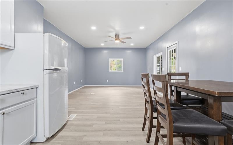 27 1st St, Slovan, 15078, ,Multi-unit,For Sale,1st St,1755582