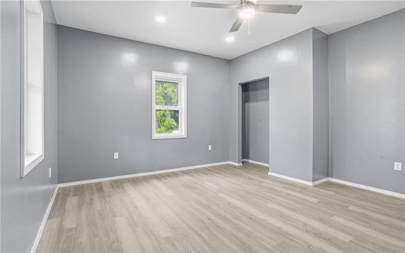 27 1st St, Slovan, 15078, ,Multi-unit,For Sale,1st St,1755582