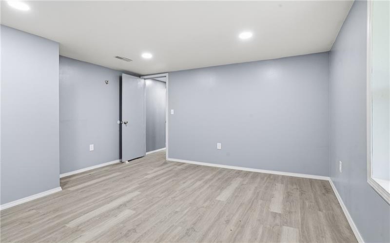 27 1st St, Slovan, 15078, ,Multi-unit,For Sale,1st St,1755582
