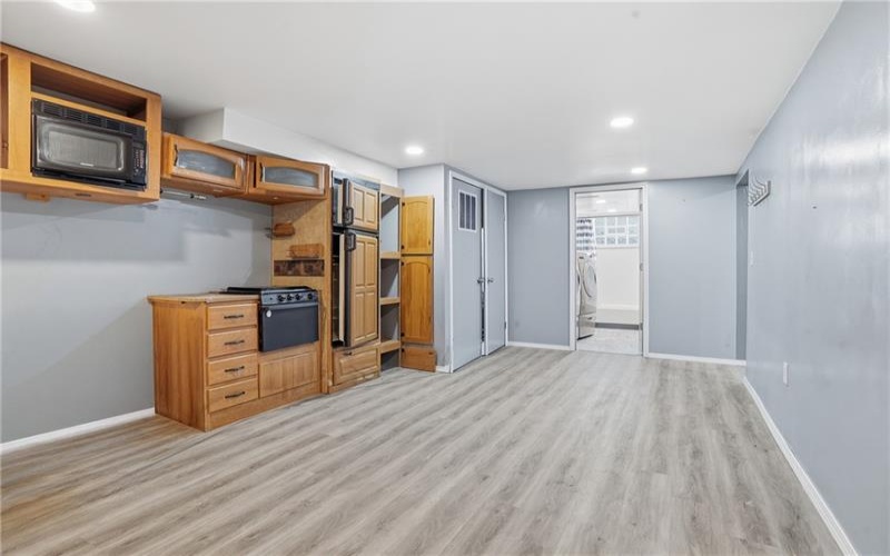 27 1st St, Slovan, 15078, ,Multi-unit,For Sale,1st St,1755582