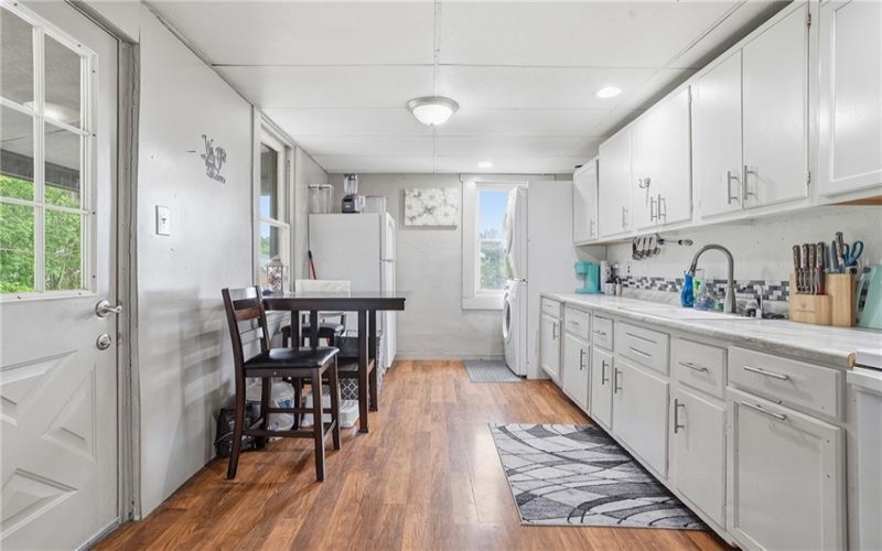 27 1st St, Slovan, 15078, ,Multi-unit,For Sale,1st St,1755582