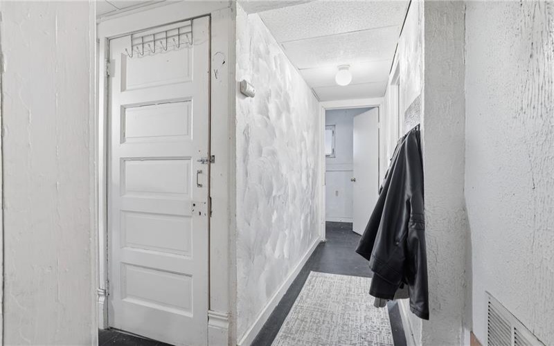 27 1st St, Slovan, 15078, ,Multi-unit,For Sale,1st St,1755582