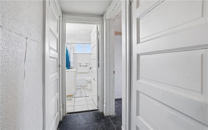 27 1st St, Slovan, 15078, ,Multi-unit,For Sale,1st St,1755582