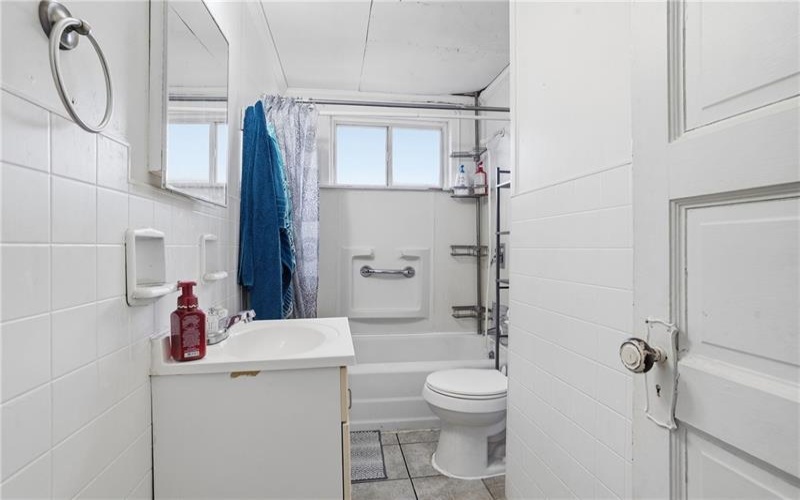 27 1st St, Slovan, 15078, ,Multi-unit,For Sale,1st St,1755582