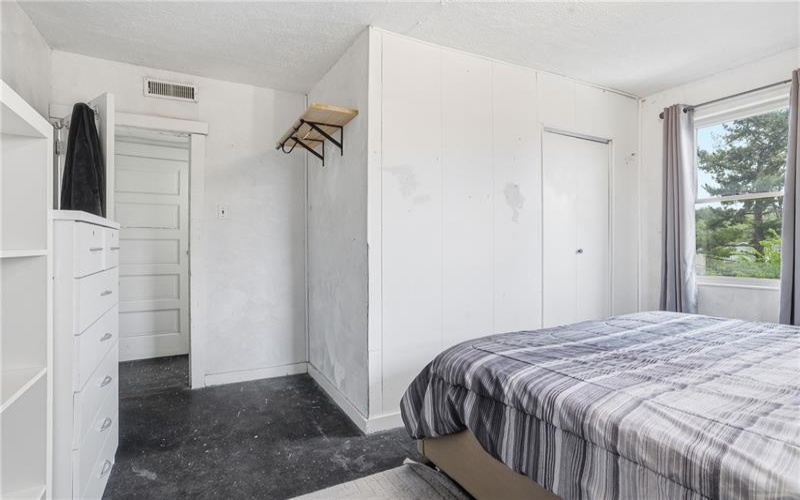 27 1st St, Slovan, 15078, ,Multi-unit,For Sale,1st St,1755582