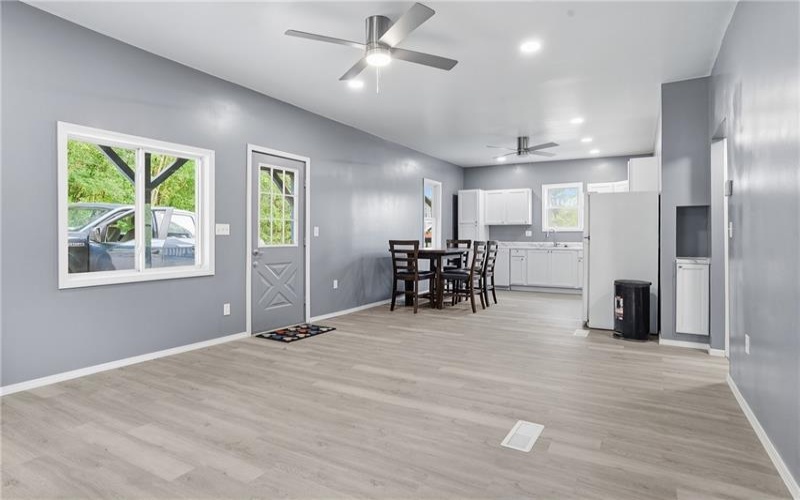27 1st St, Slovan, 15078, ,Multi-unit,For Sale,1st St,1755582
