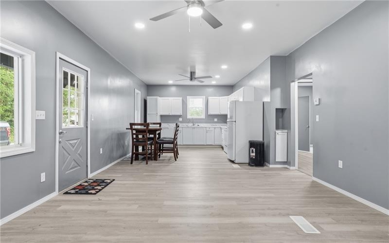 27 1st St, Slovan, 15078, ,Multi-unit,For Sale,1st St,1755582