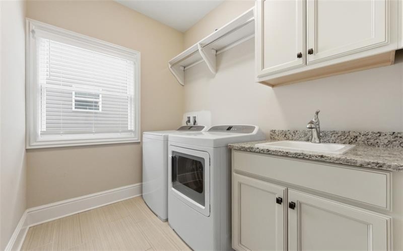 214 Maid Marion Ln, Canonsburg, 15317, 3 Bedrooms Bedrooms, 7 Rooms Rooms,2.1 BathroomsBathrooms,Residential,For Sale,Maid Marion Ln,1755586