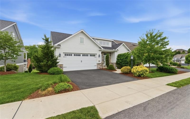 214 Maid Marion Ln, Canonsburg, 15317, 3 Bedrooms Bedrooms, 7 Rooms Rooms,2.1 BathroomsBathrooms,Residential,For Sale,Maid Marion Ln,1755586